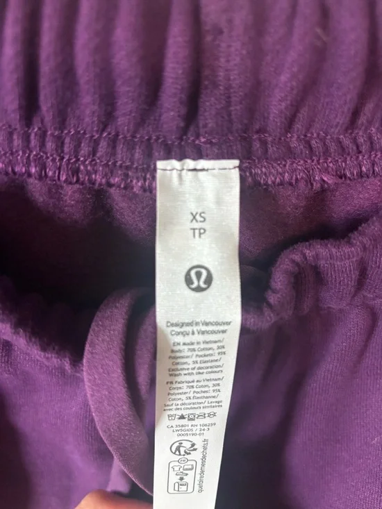 Lululemon NWT Scuba Mid-Rise Oversized Jogger Regular | XS - Picture 2 of 5